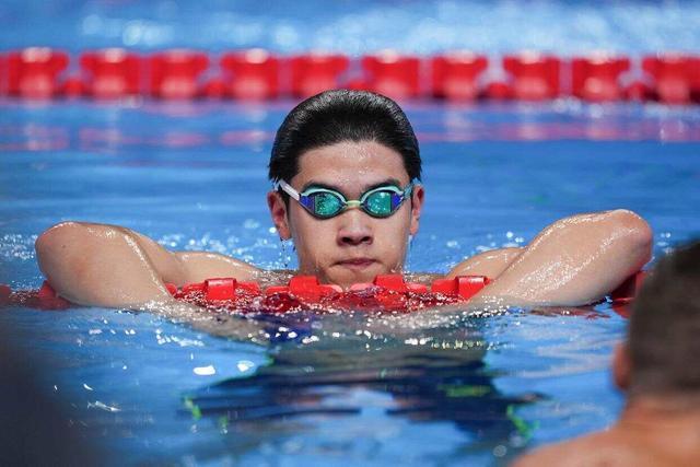 游泳世锦赛中国队男子4x100自接力第五，潘展乐最后一棒46秒63