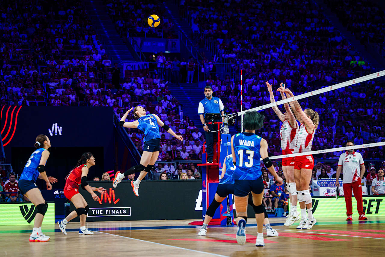 拦网15-2！波兰战胜日本女排 连续三年夺铜 斯蒂夏克18分 科尔内卢克8拦