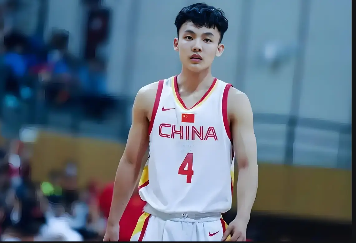 全明星票王徐杰落选亚洲杯？这会寒了兢兢业业球员的心！