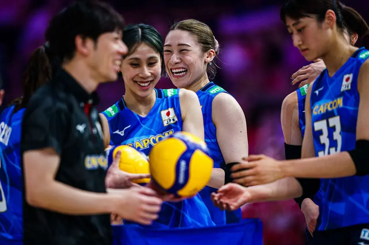 1：3！日本女排丢季，拦网被虐，失误离谱，中国队坐收渔利