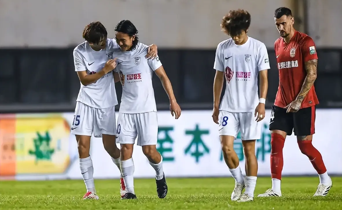 一场2：0验出一位国足新星真功夫！独造两球迎来爆发，可惜伊万不敢重用他