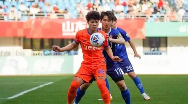 单场3球VS零贡献！瓦科打脸质疑，克雷桑该被韩鹏按下暂停键吗？