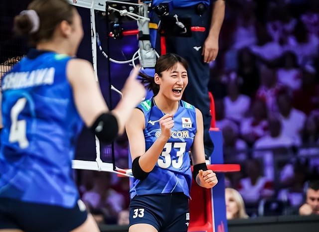 中国女排好消息！日本女排1-3被扣大分，亚洲第1易主！边攻40中12