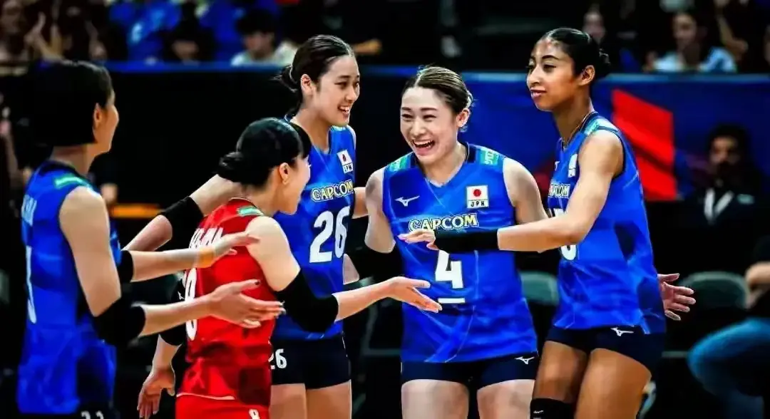 日本又输了！波兰3-1送助攻，中国女排重返亚洲第一，升世界第四