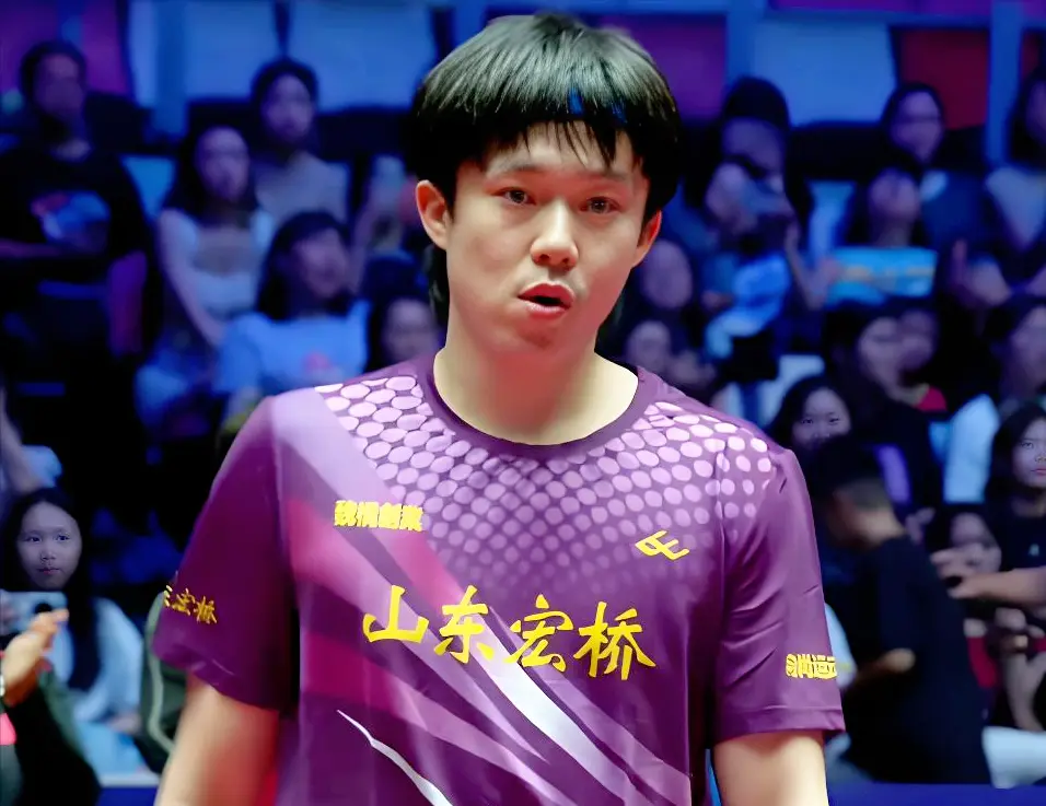 乒超联赛：王楚钦打疯了！狂轰3-0胜世界第十，单打连赢10场不败