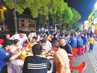 赣超联赛点燃浔城“夜动力”