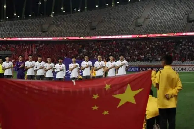 点赞！足协将在国足扮演“政委”：不插手新任主帅战术和用人！