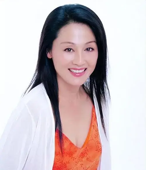 《朝雪录》8位妈妈辈半老徐娘风韵犹存，年轻时超美，不输李兰迪
