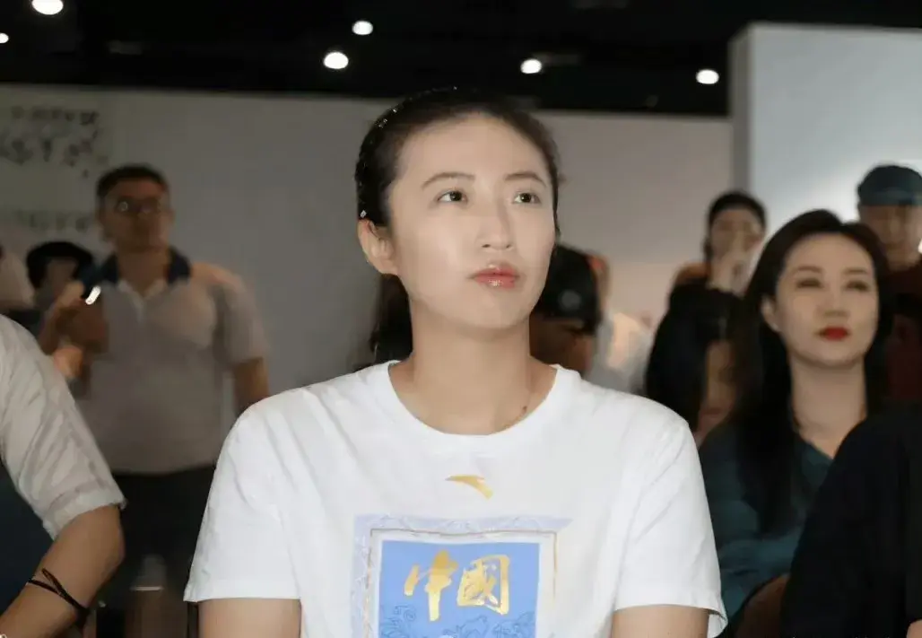 走马上任！丁霞获得新身份，职责曝光，有望复制周苏红成功