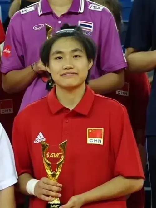 中国女排自由人新秀盘点，有四人可接班王梦洁，全都是05后