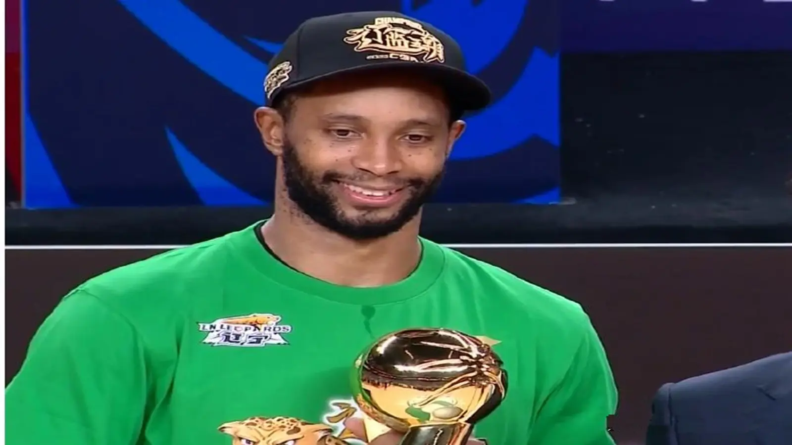 山东男篮引援动态！又一绯闻外援出炉，NBA发展联盟场均17.8分
