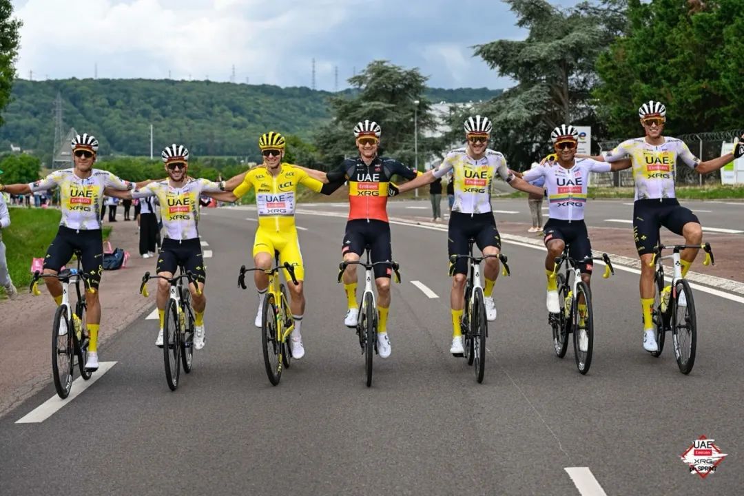 环法总冠军波加查定制战驹Colnago Y1Rs登场
