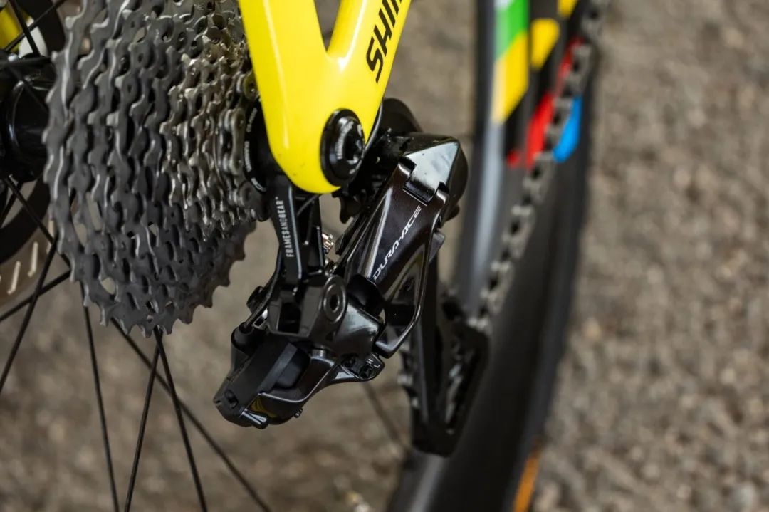 环法总冠军波加查定制战驹Colnago Y1Rs登场