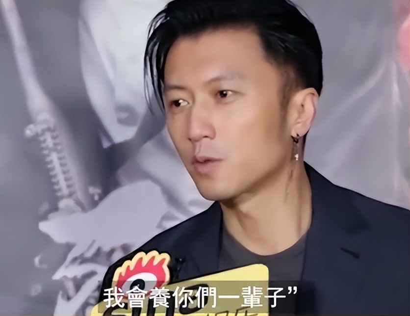 做谢霆锋背后女人23年，赴美生子，如今53岁和女儿同框成人生赢家