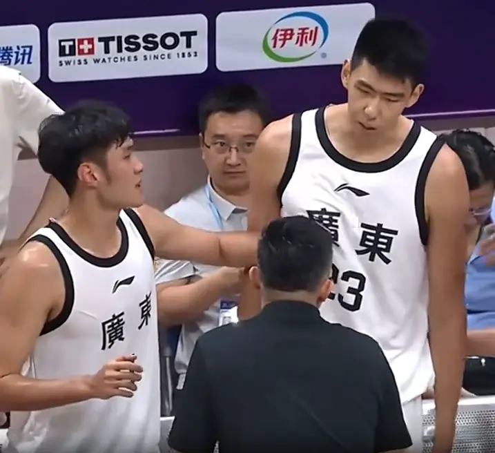 孤勇者！徐昕顶撞杜锋真因曝光 杜锋太不地道 网友支招徐昕申请交易