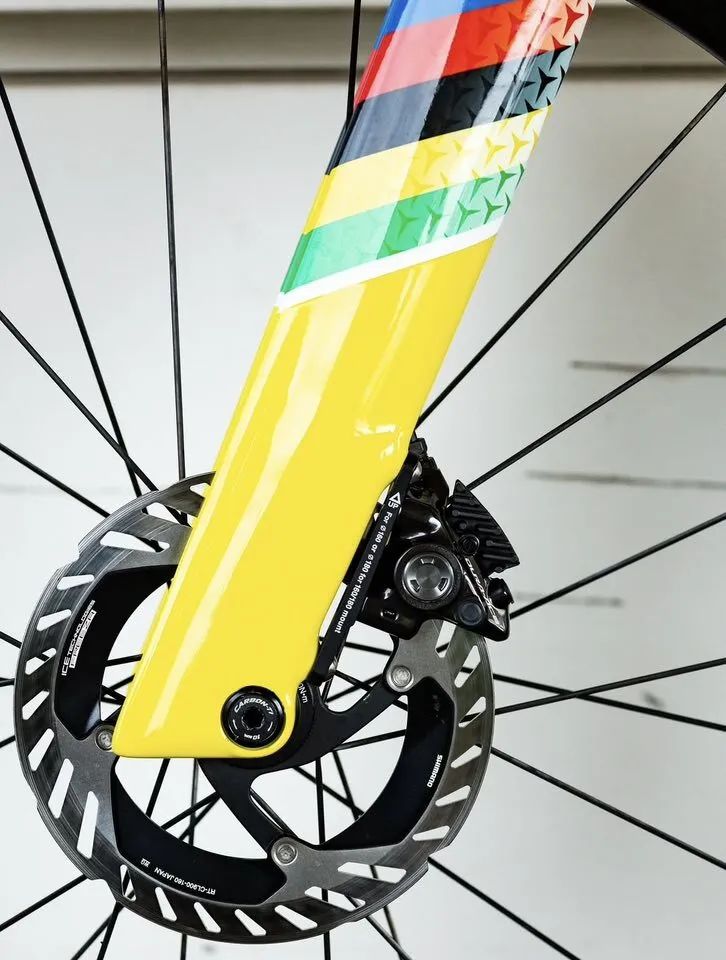 环法总冠军波加查定制战驹Colnago Y1Rs登场