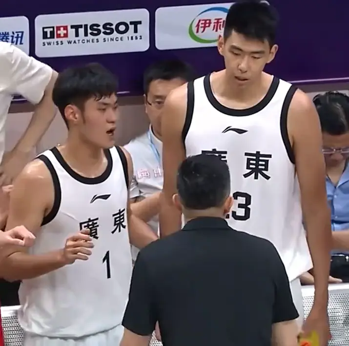 孤勇者！徐昕顶撞杜锋真因曝光 杜锋太不地道 网友支招徐昕申请交易