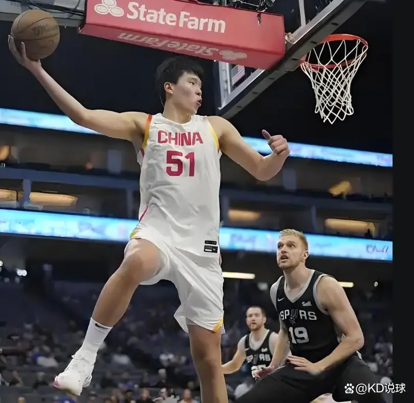 杨瀚森夏季联赛封神！19 岁天才让 NBA 惊叹，他能扛起中国男篮大旗吗？