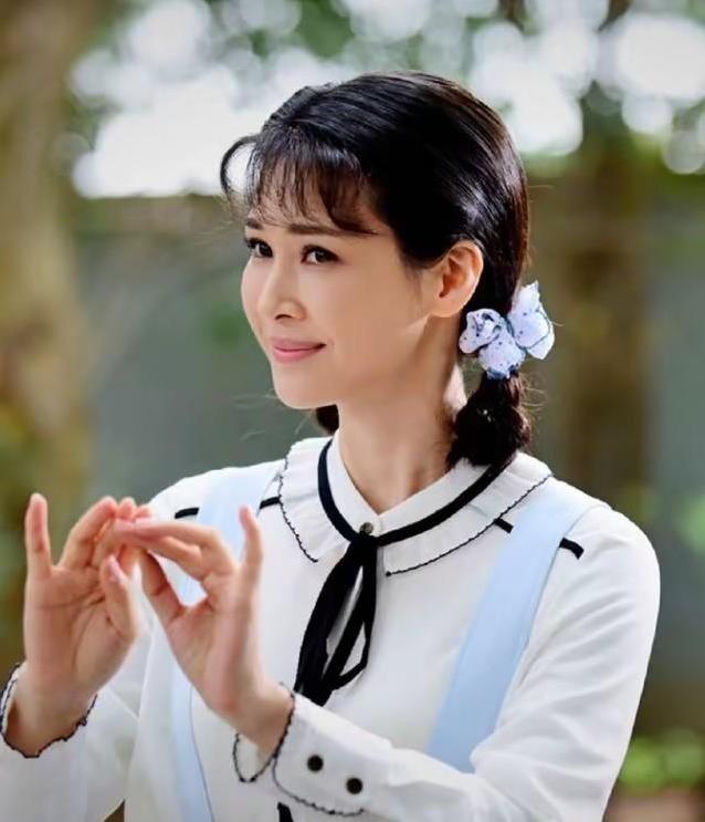 五年恋情被抛弃，他遇真爱幸福满满，她却为富豪梦债台高筑