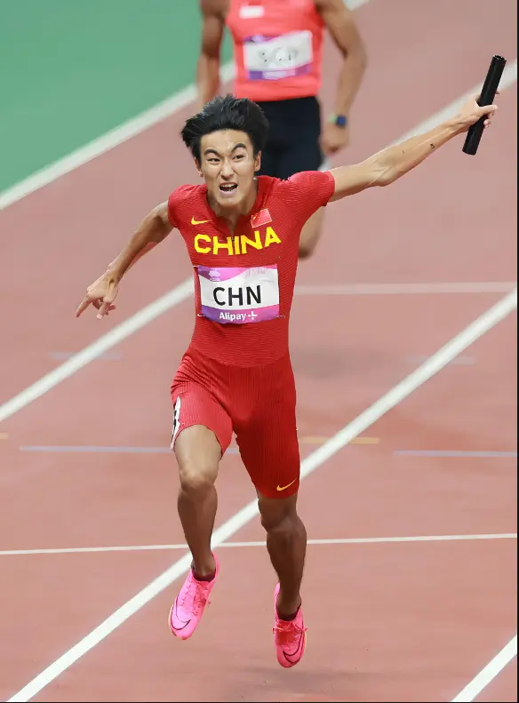 从10秒17到9秒83，陈佳鹏未来能否打破苏炳添百米纪录？