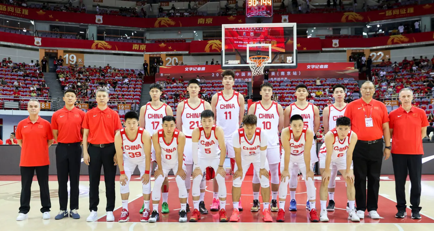 27次失误！胡金秋16+5胡明轩10+6 中国男篮热身赛再胜波黑