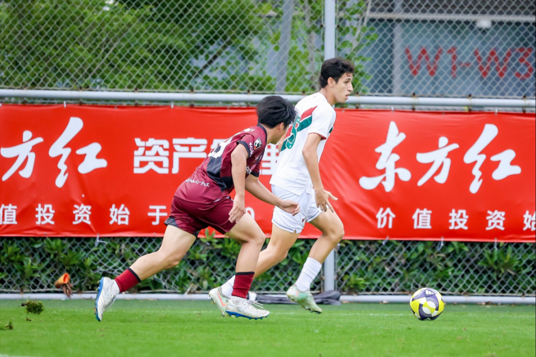 曼城、切尔西、本菲卡和弗鲁米嫩塞队收获两连胜，明日之星冠军杯提前产生四强