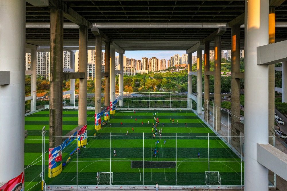 图片新闻｜九龙坡：五台山立交桥下闲置空间“变身”运动公园