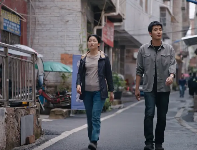 都是央视剧，把《扫毒风暴》和《利剑玫瑰》放一起看，区别很明显