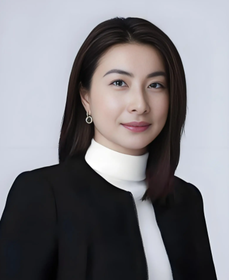 郭晶晶入选国际游泳名人堂，霍启刚发文祝贺，奔赴千里见证妻子荣誉时刻
