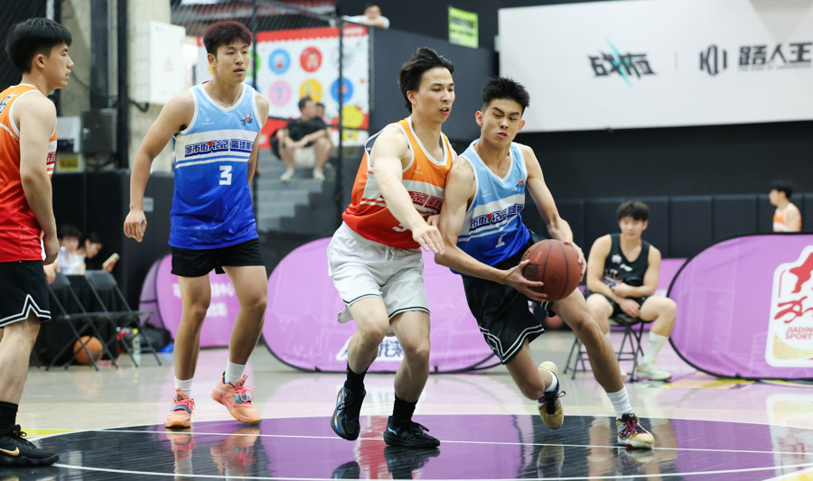 2V2篮球挑战赛火力全开，“家门口”的夏日篮球派对来了！
