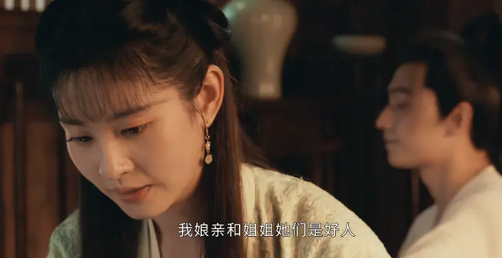 醒醒吧！颜值不够就别硬演“第一美人”，歪嘴不断，内娱没人了吗