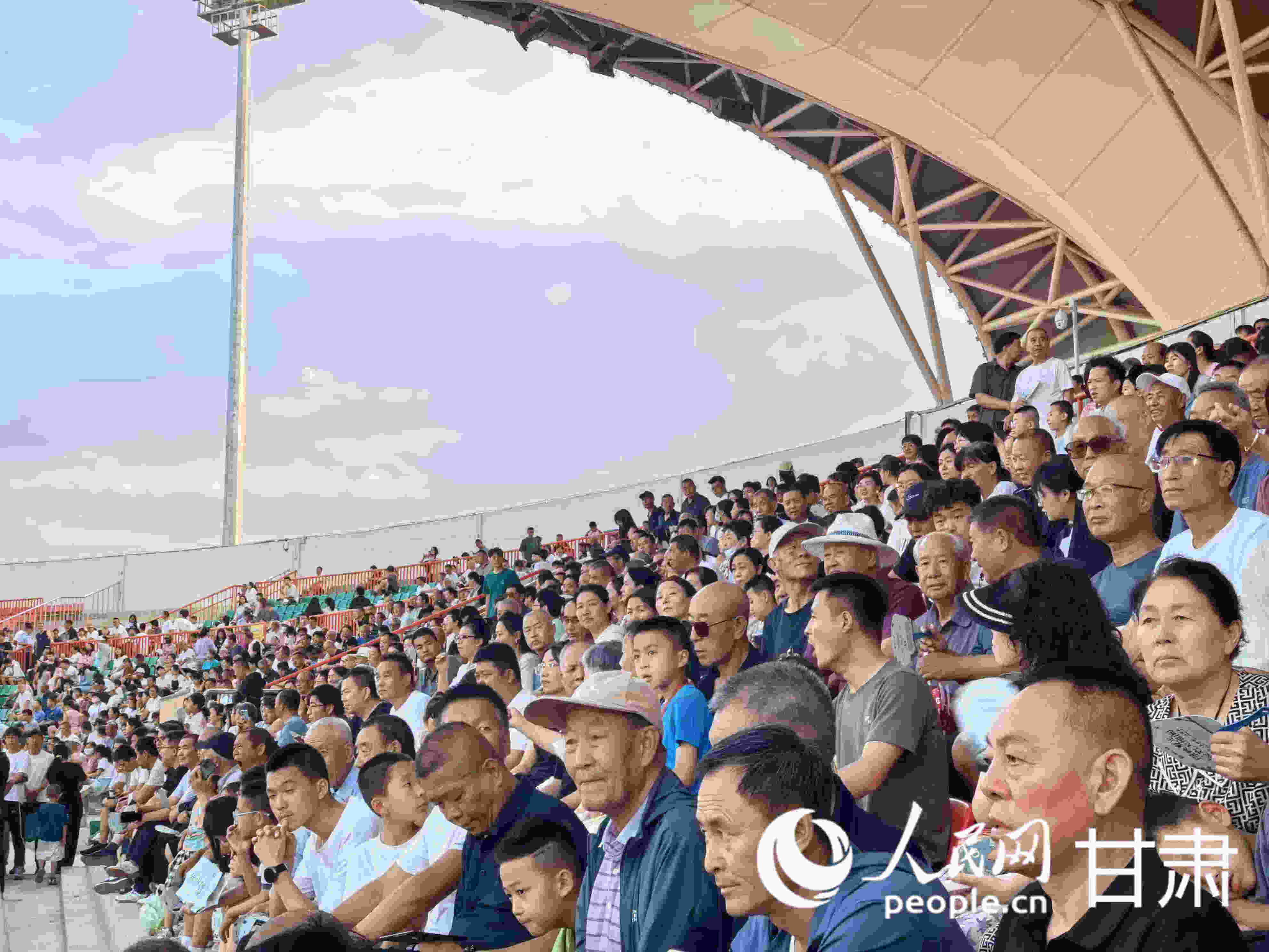 景泰县第三届“璟辰”杯篮球邀请赛点燃夏日激情