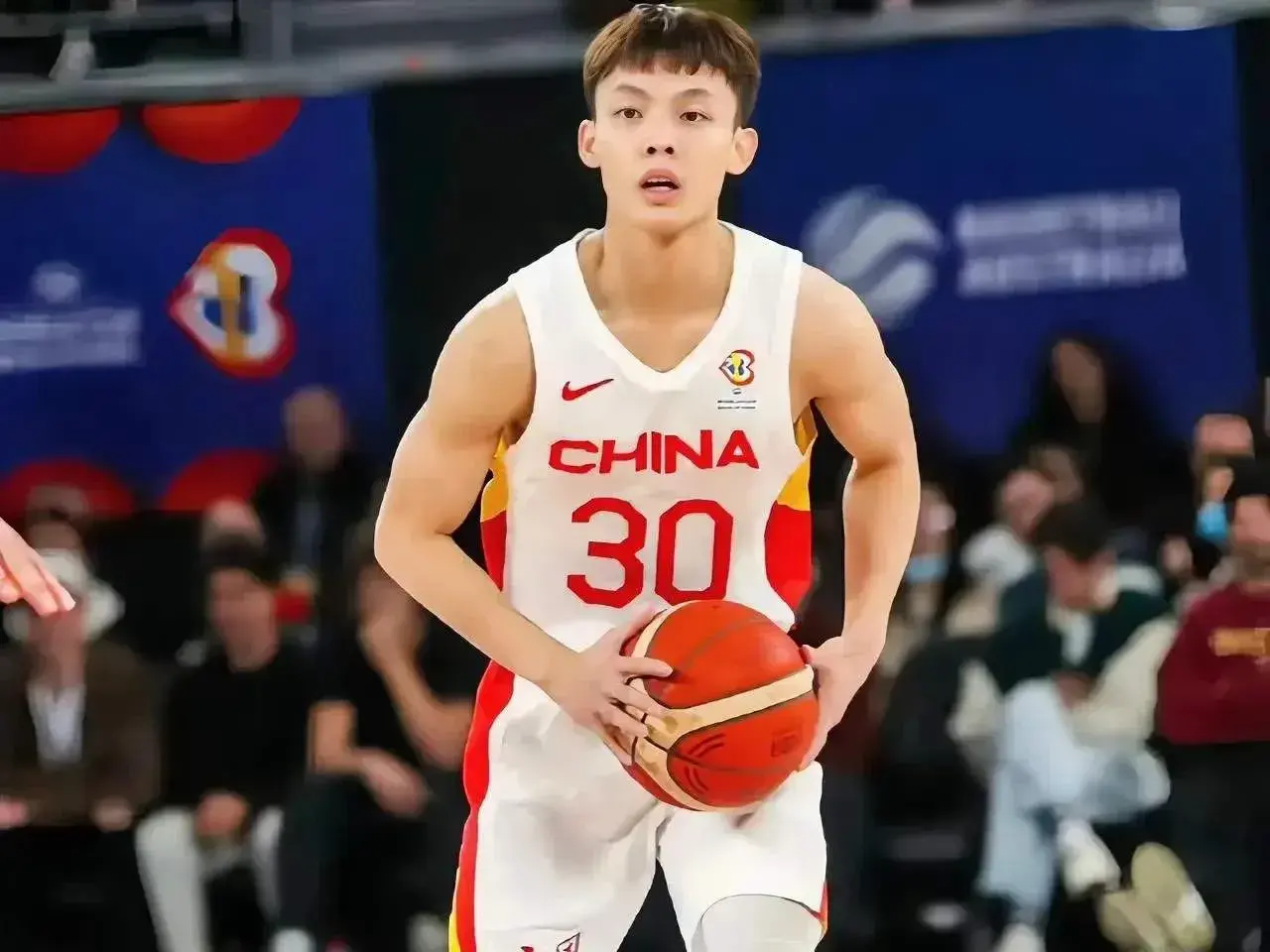 从孙铭徽 林葳到徐杰 张宁，为什么CBA打的越好 越难获郭士强青睐？