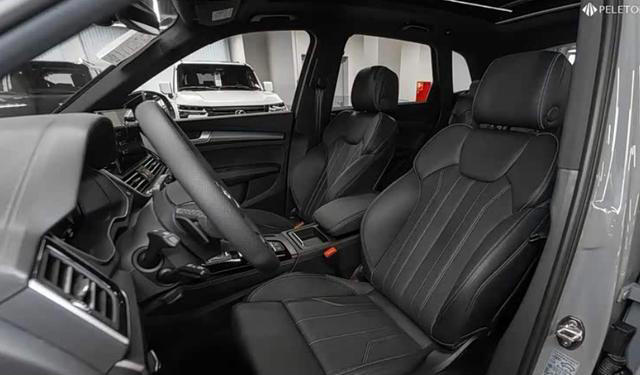 新款奥迪Q5L，造型动感时尚，贯穿式科技大屏，搭载2.0T引擎