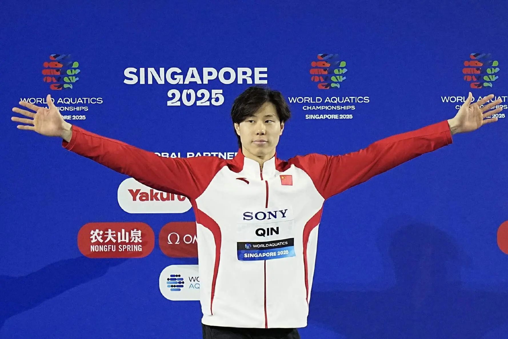 势头强劲！中国游泳队真强，“蛙王”满血归来，12岁小将闪耀泳池