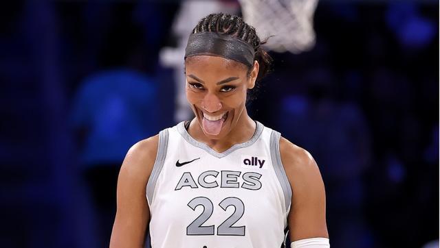WNBA：阿德巴约女友34+10单节8中8王牌大胜 库里教妹时隔13月复出