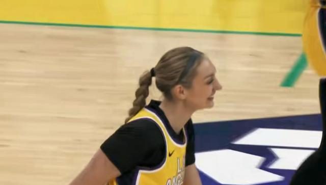 WNBA：阿德巴约女友34+10单节8中8王牌大胜 库里教妹时隔13月复出
