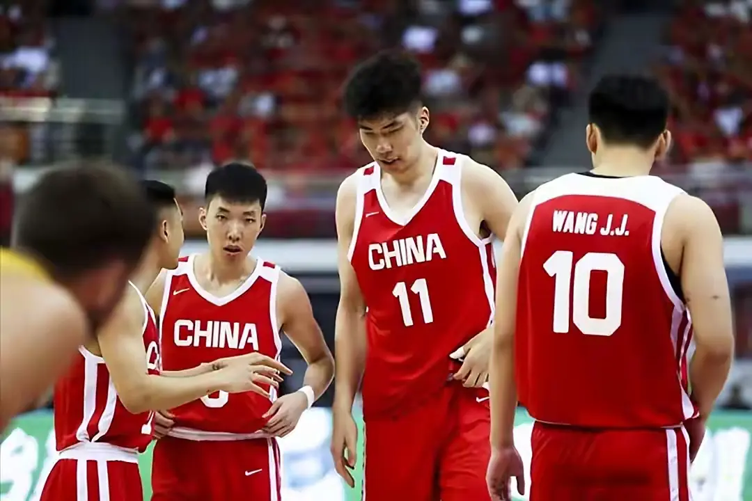 中国男篮后卫集体拉胯想念孙铭徽！他为何入不了郭士强的法眼？
