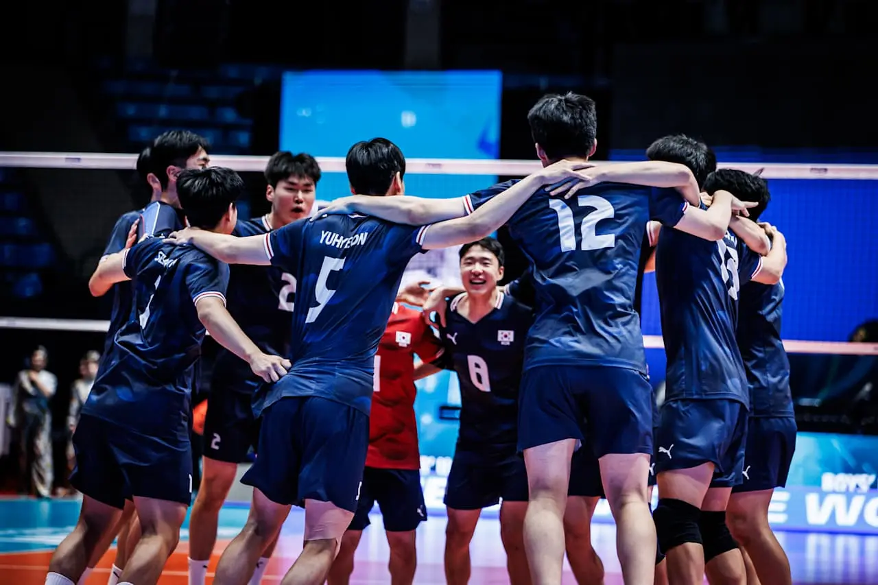 中国男排0-3崩了，失误狂送32分，遭韩国横扫，无缘U19世锦赛八强