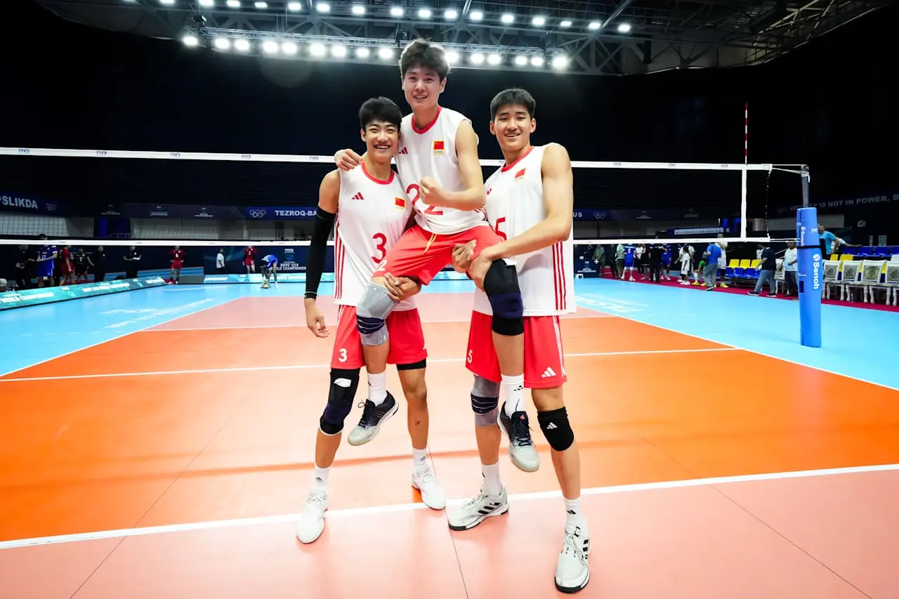 中国男排0-3崩了，失误狂送32分，遭韩国横扫，无缘U19世锦赛八强