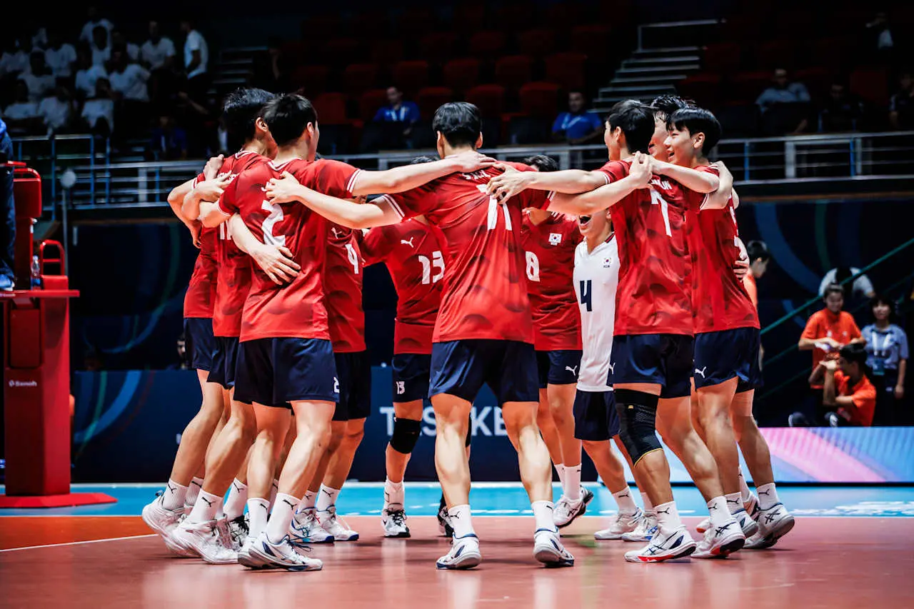 中国男排0-3崩了，失误狂送32分，遭韩国横扫，无缘U19世锦赛八强