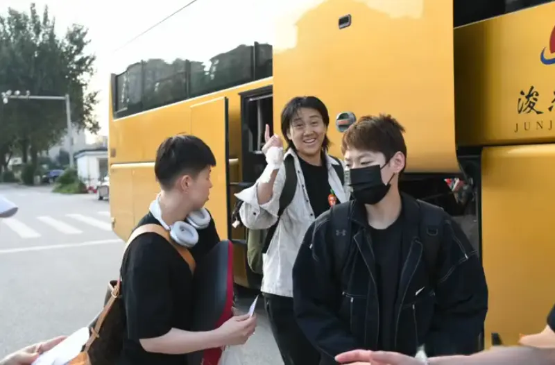 女篮传来好消息，李梦王思雨亮相，刘禹彤韩旭来了，首秀时间已定