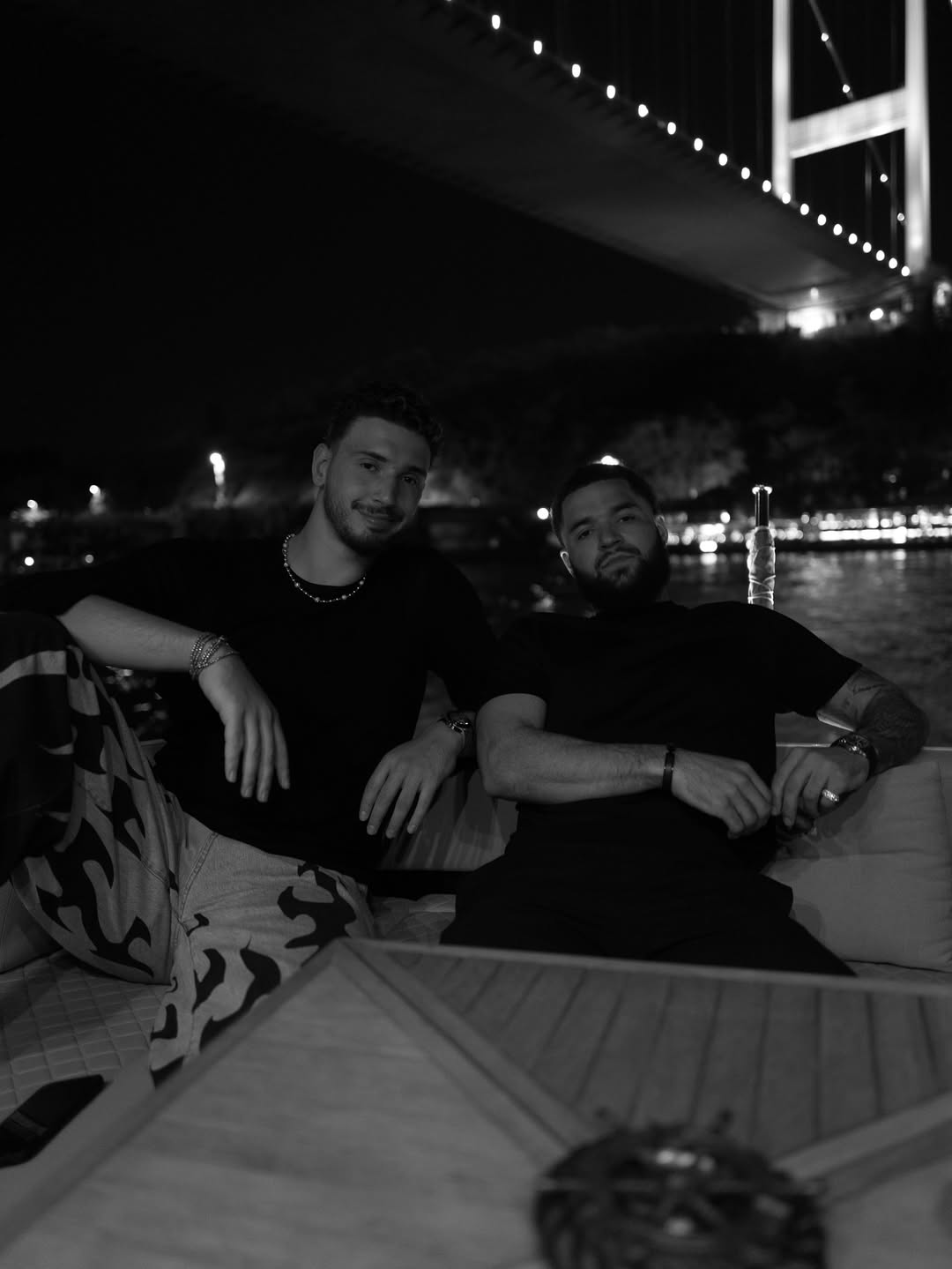干杯！范弗利特来到土耳其跟申京碰面，并一起进行训练