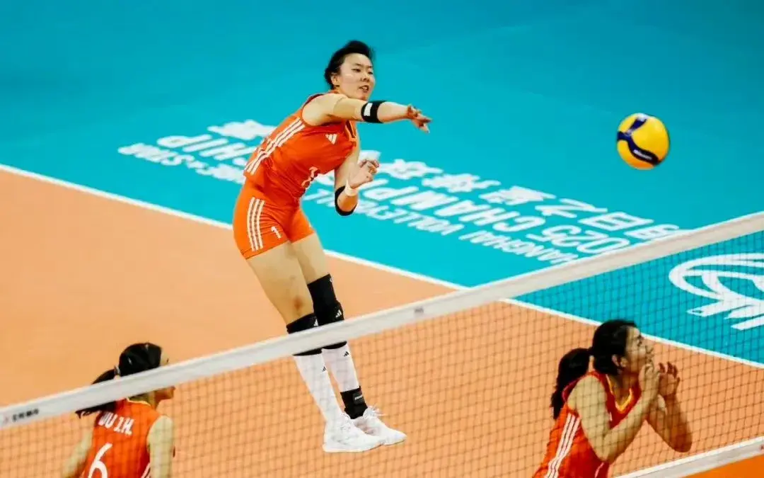 3：1！中国队开门红，拦网是软肋，王奥芊低效，首发接应4中0