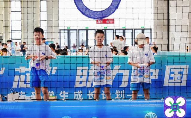 小学生操控无人机踢足球，青羊少年全国八强，背后付出有多大？