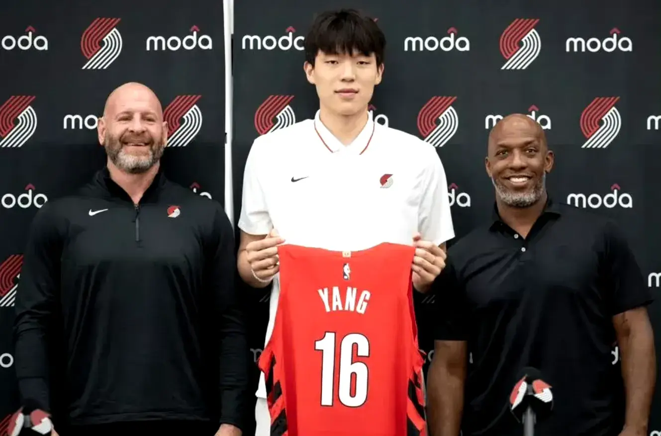 杨瀚森即将前往美国备战NBA新赛季，下次回来要等到赛季结束了