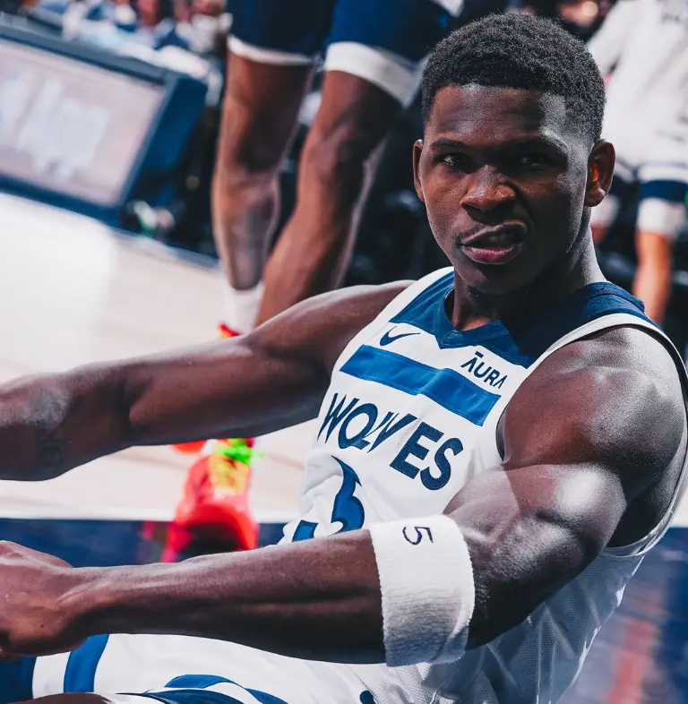 NBA官网西部前十球星：约基奇力压亚历山大，哈登落选，老詹排第9