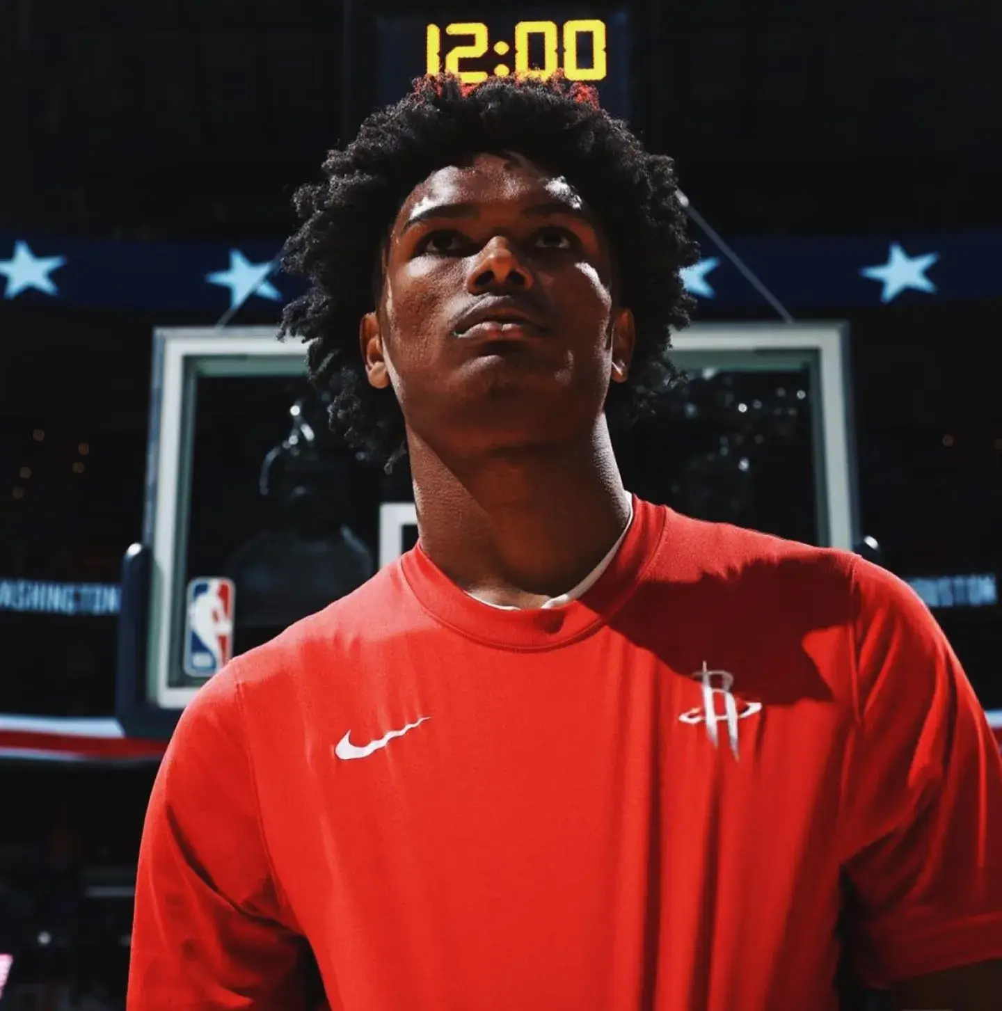 ESPN记者Tim：火箭暂缓杜兰特续约谈判根源在于阿门的成长变量