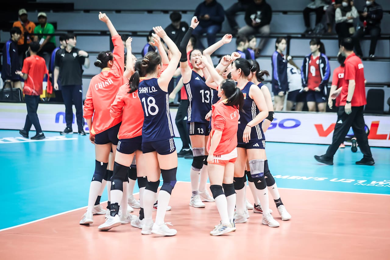 中国女排3-1克罗地亚 赵喆熙 李晨瑄合砍40分 王奥芊7扣 世锦赛开门红