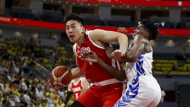 CCTV5直播，中国男篮16点VS印度，首发五虎将曝光，王俊杰有变